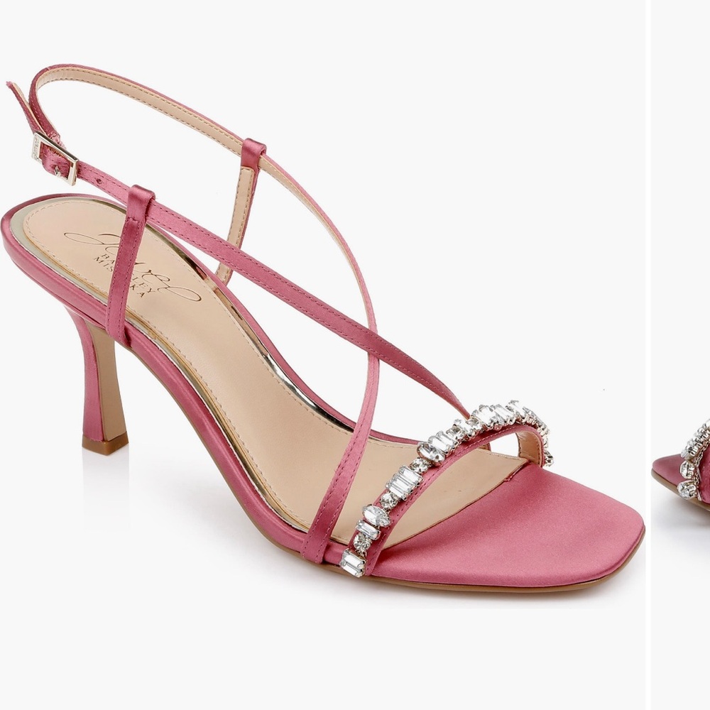 NWT Jewel by Badgley Mischka 3 in Heels